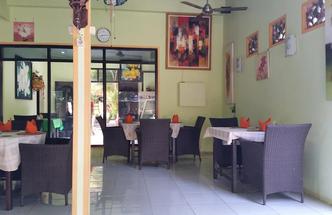 Ayu Taman Sari-1