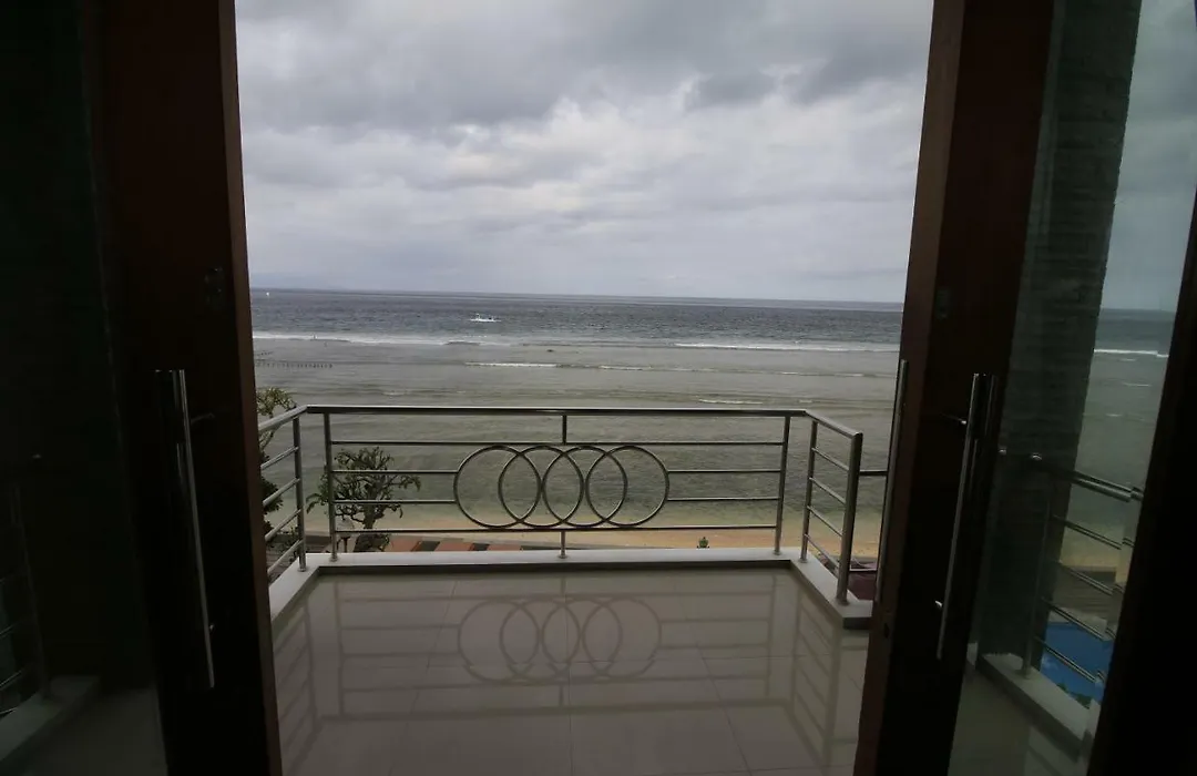 Green Beach Inn-1