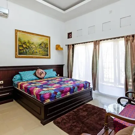 Tropical House In Nusa Dua. Beach In 150M. Garden. Fast To Airport! Fast Internet-2