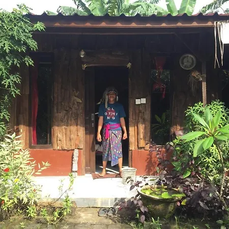 Made Roejas Homestay-2