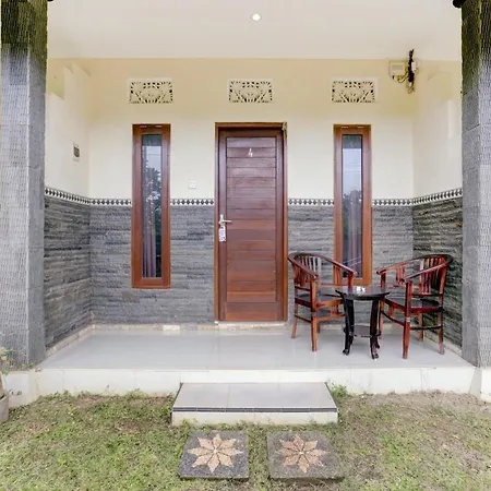 Oyo 90711 Blembong Homestay-2