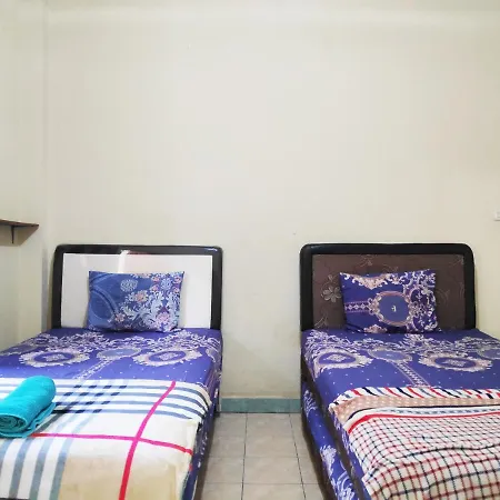 Oyo 90884 Rori Homestay-3