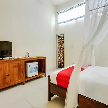 Oyo 90640 Agung Kartini Villa-3