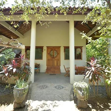 Hibiscus House Pemuteran Bali-3