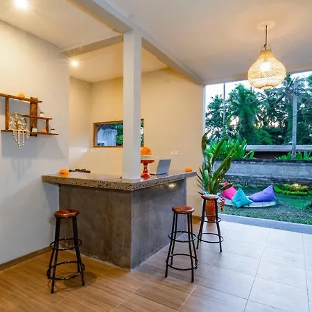 Aura Dormitory House Ubud-3