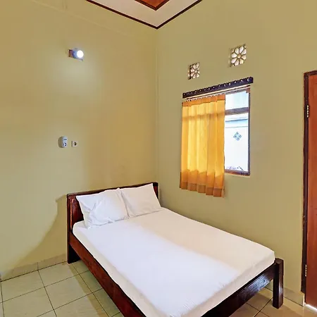Oyo 91208 Suana Guest House-3