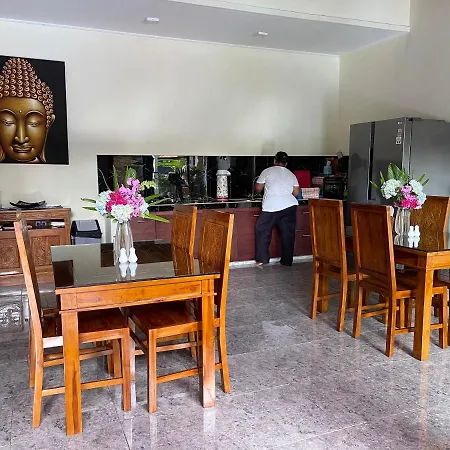 Mias Jungle House-3