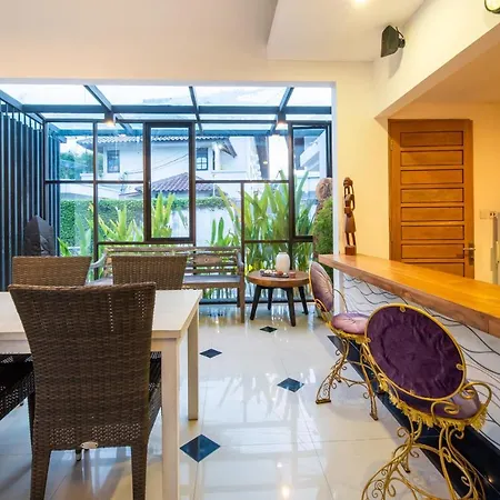 Little Boutique Hotel 108- 30M From Beach-2