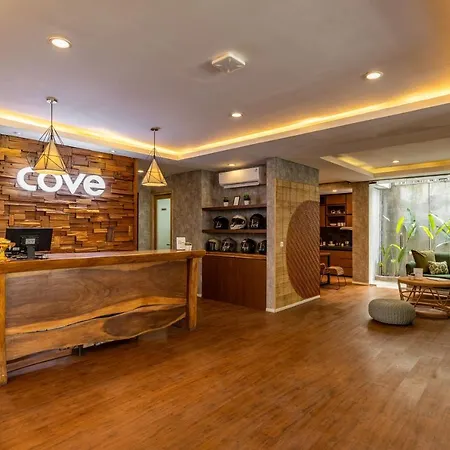 ホテル Cove Renata Seminyak-2