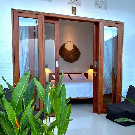 Five Rooms-2