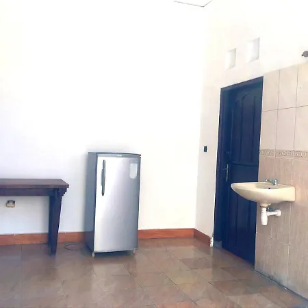 City Center Guest House Near Seminyak Beach-2