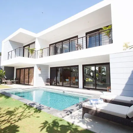 Skye Dee Villa-2