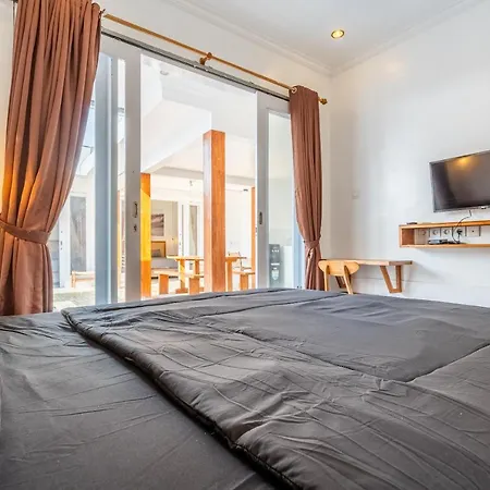Lumturi House - Centrally Located-3