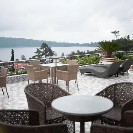 Hotel De Danau Lake View-3