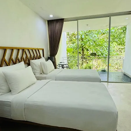 Famvida Villa Ubud-3