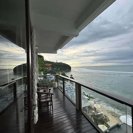Bale Bingin Beachfront Stay-3