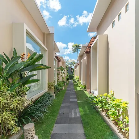 Svarna Suites Seminyak-3
