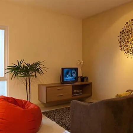 Eazy Suite-2