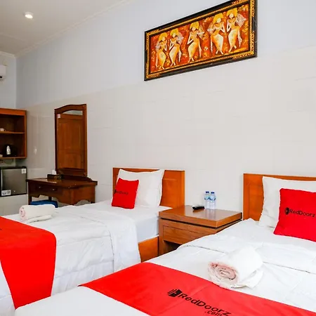 Reddoorz Plus @ Singaraja-2