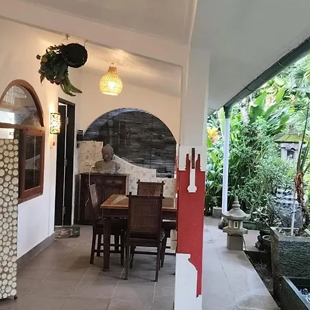 Catra Homestay Beach Apartments-2