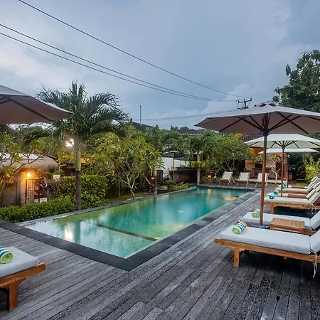 Samanta Huts-2
