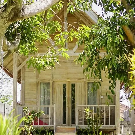 Coconut Village Guest House Lembongan Redpartner-2