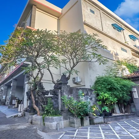 Townhouse Oak Su'S Cottage Near Legian Beach-2