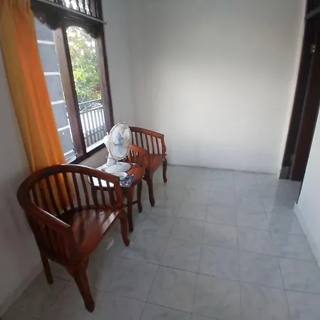 One Homestay And Warung-2