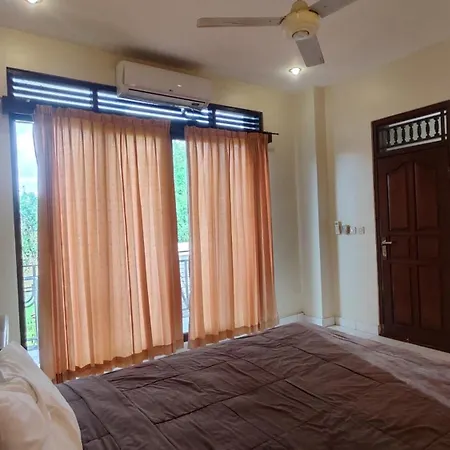 Arya Guest House-3