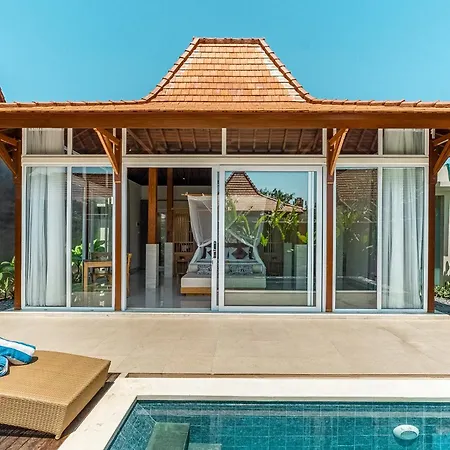 Svarna Suites Seminyak-3