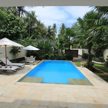 Villa Kupu Kupu Lovina-2