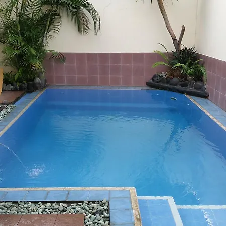 Ayu Taman Sari-3