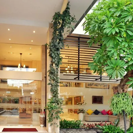 Saris Hotel Kuta-3