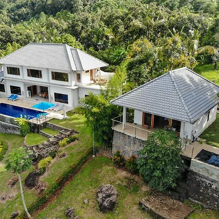 Rumah Bali Santai-3