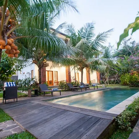 Flamboyant Villa Ubud-2