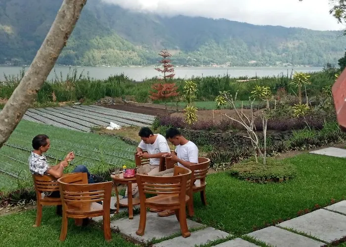 Lakeside Log Cabins Kintamani 