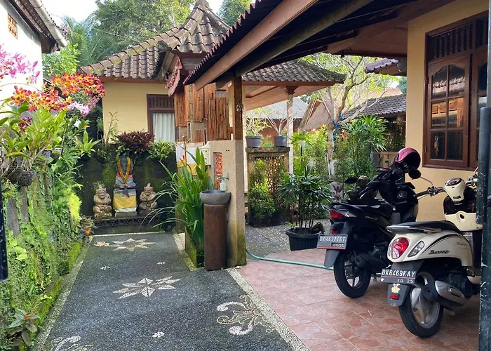 ホテルSuk'S House-Live Locally In Family Compound Ubud