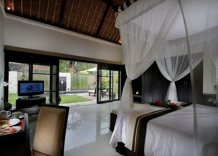 Seminyak (Bali) Vacation Rentals near Praca Rui Barbosa