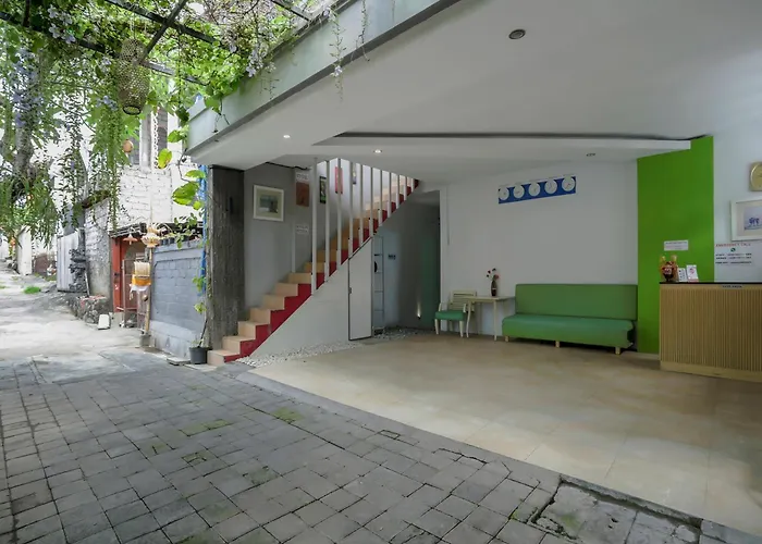 Oyo 3852 Valomia Guest House Denpasar 