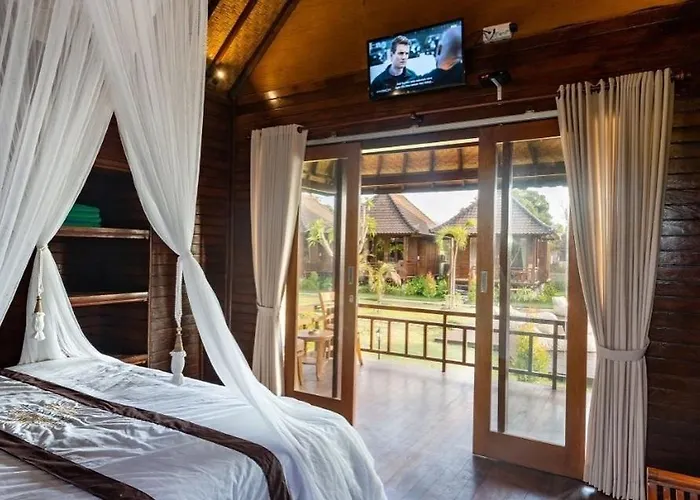 Maharatu Lembongan Villa with Pool