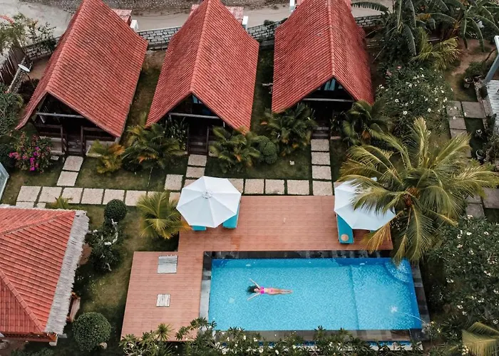 Pet friendly Gayatri Bungalows Batununggul