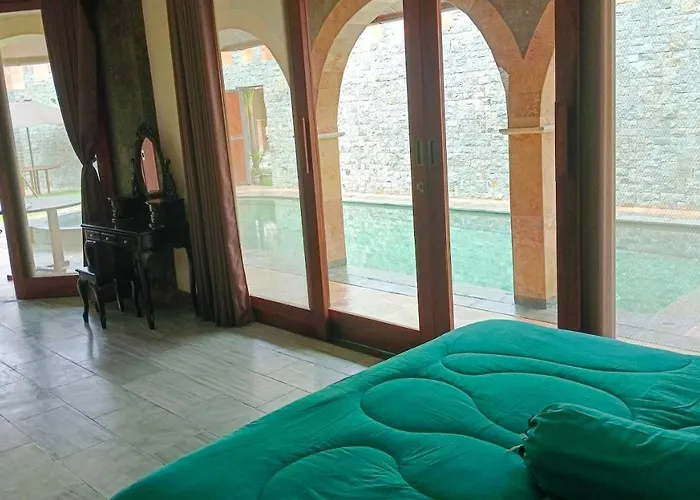 One Bedroom Suite At Royalfamilymansion With Pool & Garden On Sanur,Bali