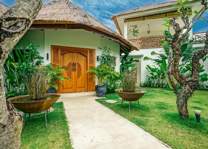 Villa Ravenala - Sumptuous 5Br Luxury Villa 10Min Away From Lovina In North Of Bali