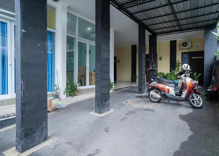 Koolkost Near Universitas Udayana - Minimum Stay 30 Nights Jimbaran