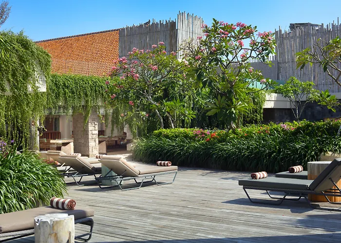 Kuta (Bali) hotels near Discovery Shopping Mall
