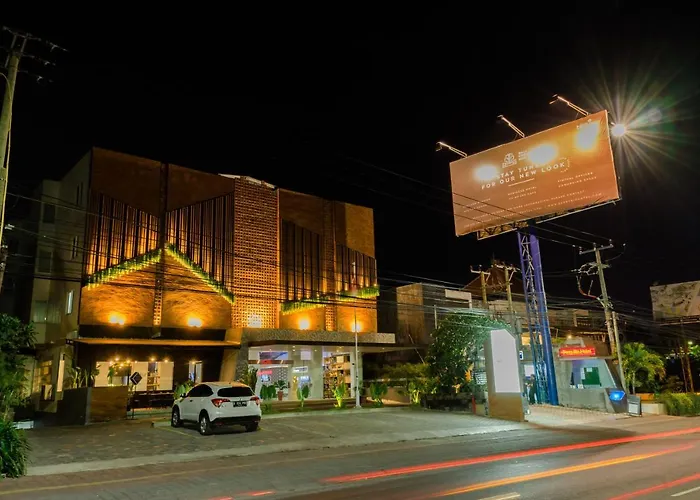 Berry Biz Hotel Sunset Road Seminyak 