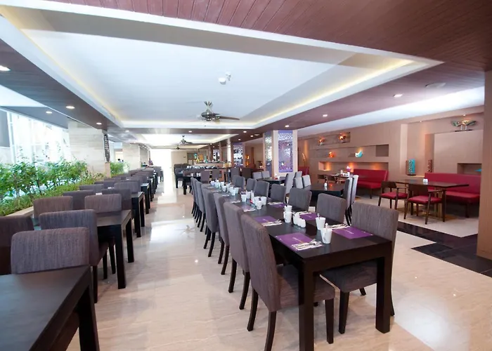 Quest San Denpasar By Aston Hotel