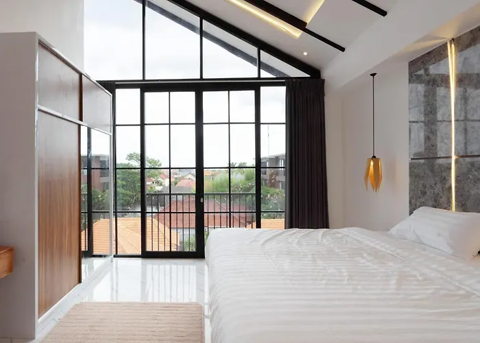 ホテル The Lavana Manhattan Seminyak Loft 360