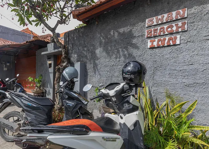 Swan Beach Inn Batununggul