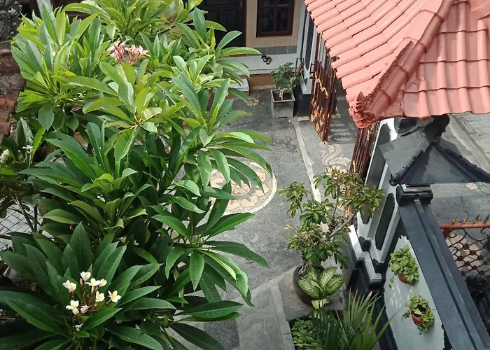 Tirtasuci House Hotel Kuta 
